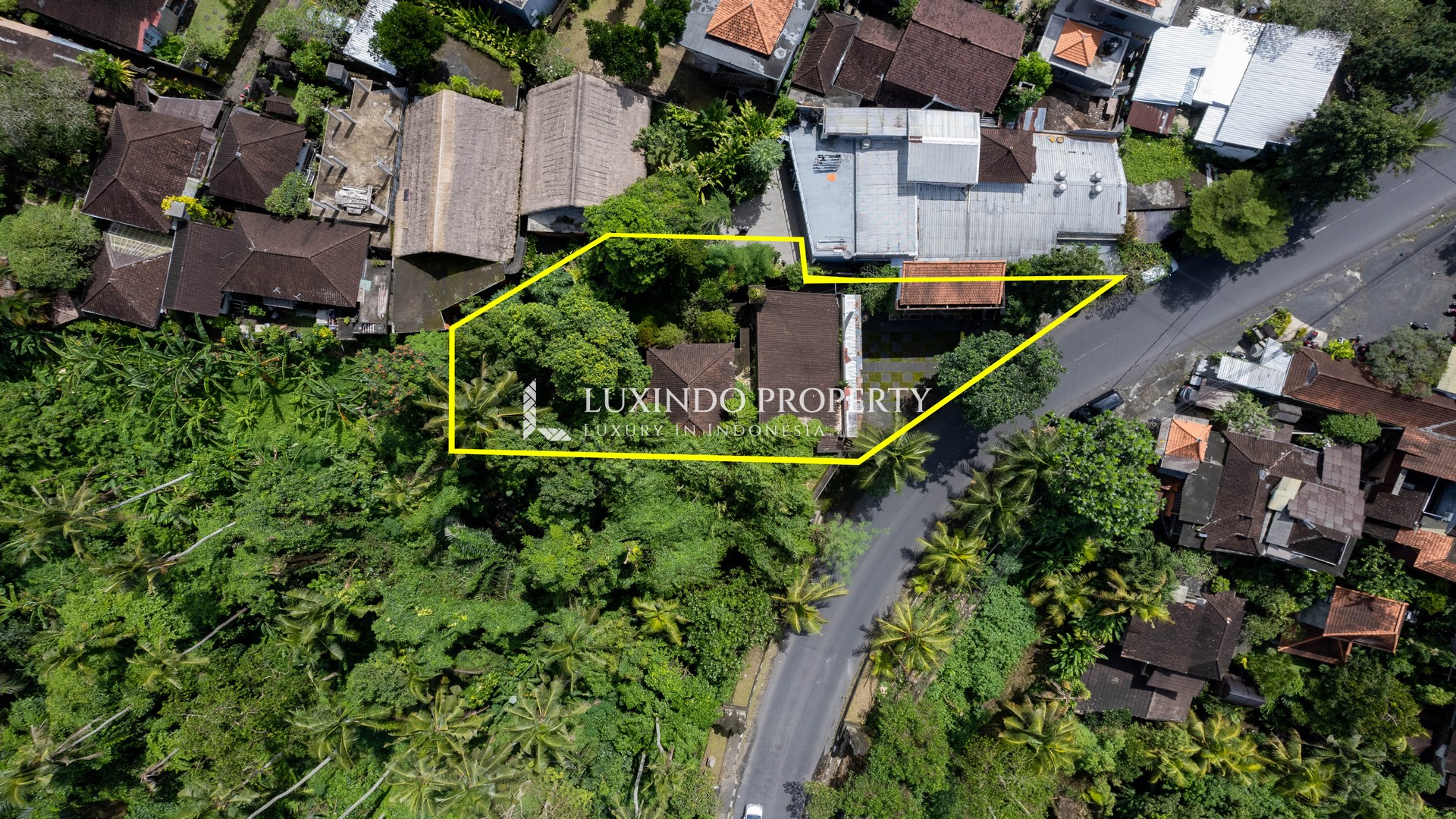 UBUD - 8 ARE COMMERCIAL SPACE (RS036)